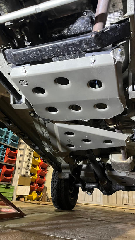 سینی زیر سوزوکی جیمنی فاکس | Fox Aluminum Skid Plate Kit for Suzuki Jimny