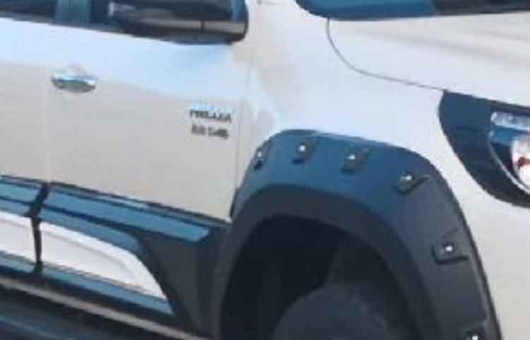 فندر (فلاپ دور گلگیر) تویوتا هایلوکس روو (Revo) برند تلاوی | Telawei Fender Flares for Toyota Hilux Revo